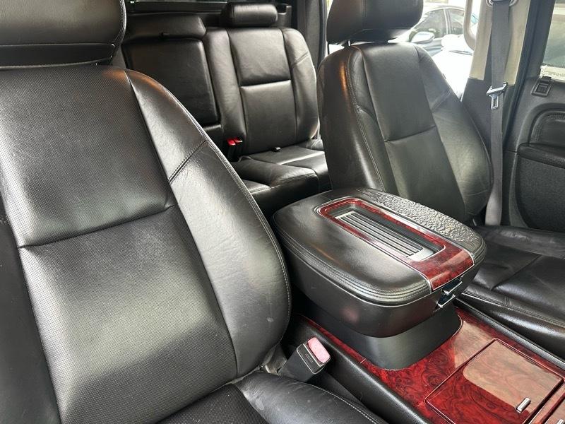 Cadillac Escalade EXT Luxury 2011