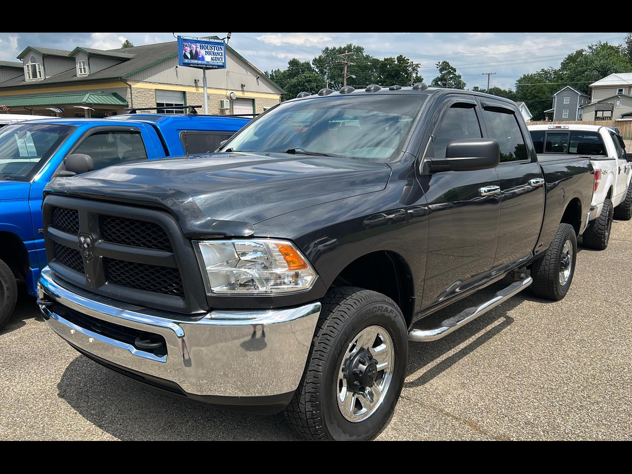 Used 2015 RAM 2500 4WD Crew Cab 149" Tradesman for Sale in Zanesville