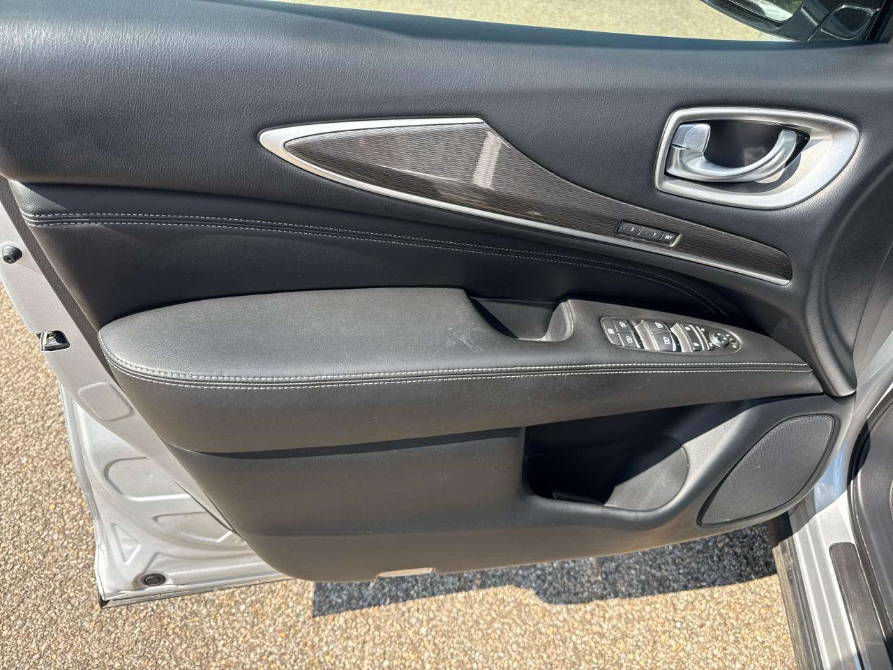 Infiniti QX60 LUXE AWD 2019