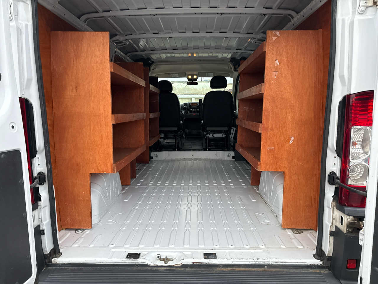 RAM ProMaster Cargo Van 1500 Low Roof 136" WB 2017