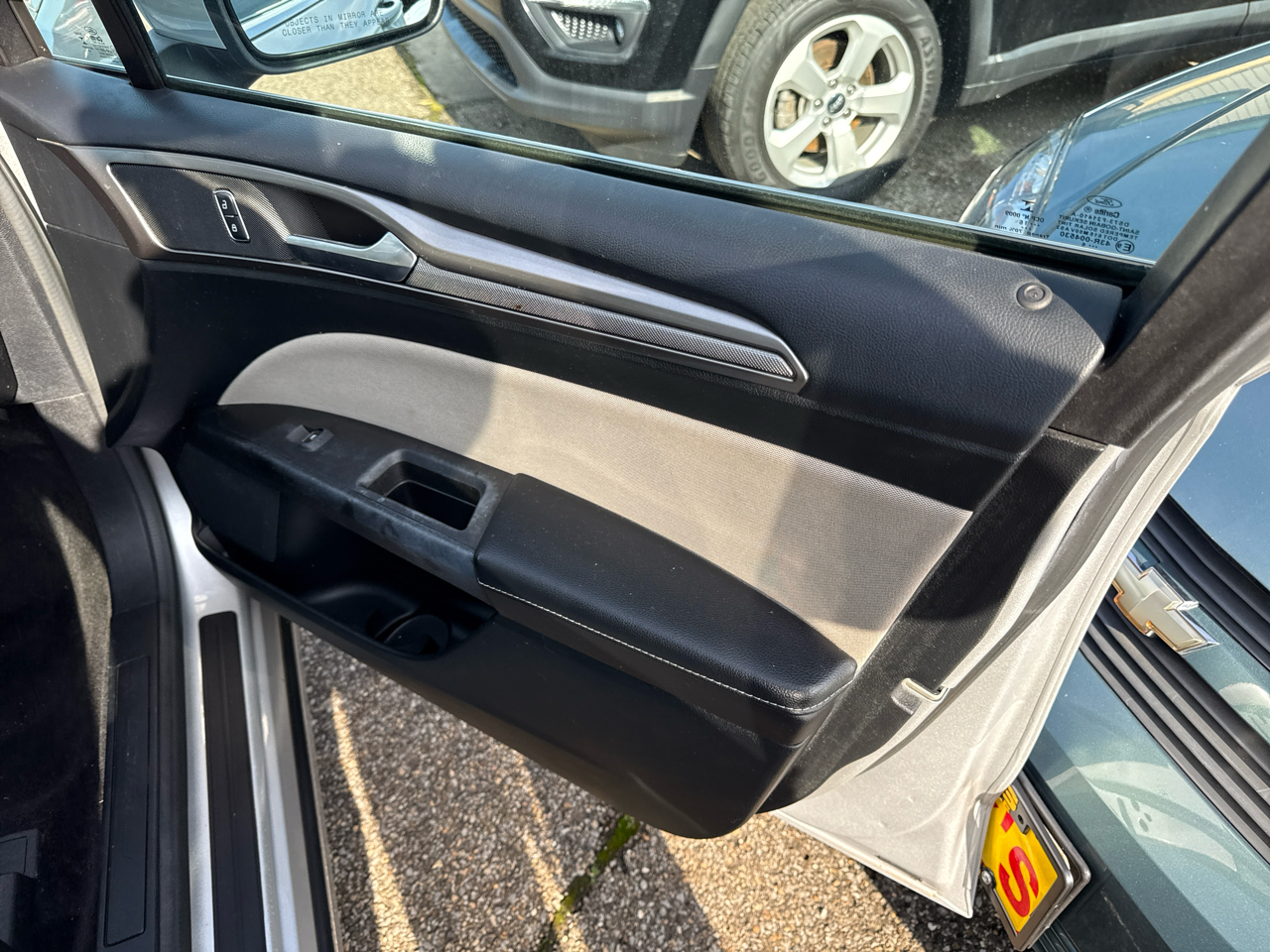 Ford Fusion S FWD 2017