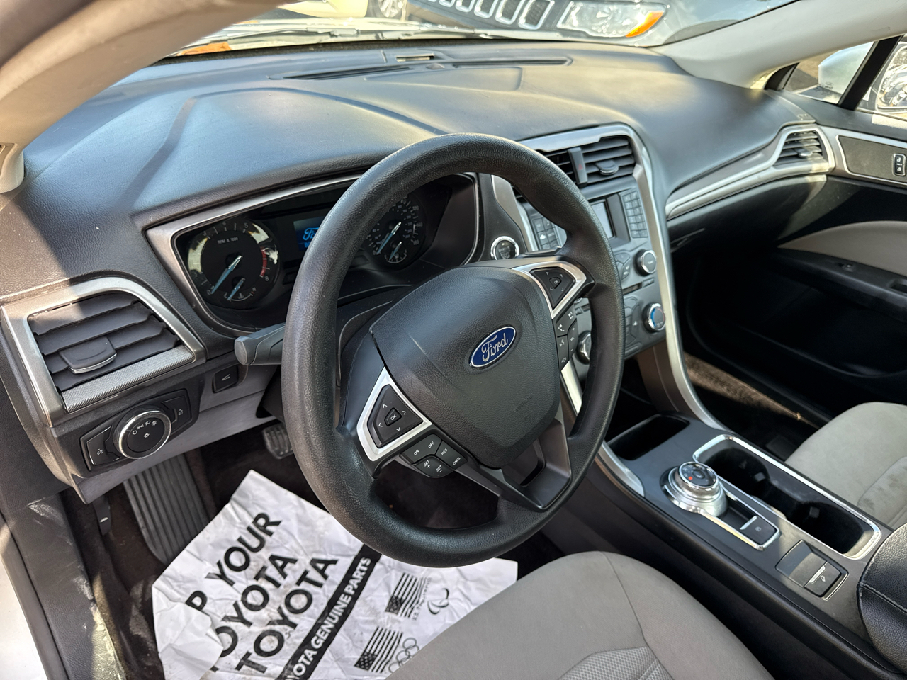 Ford Fusion S FWD 2017