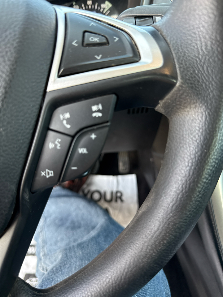 Ford Fusion S FWD 2017