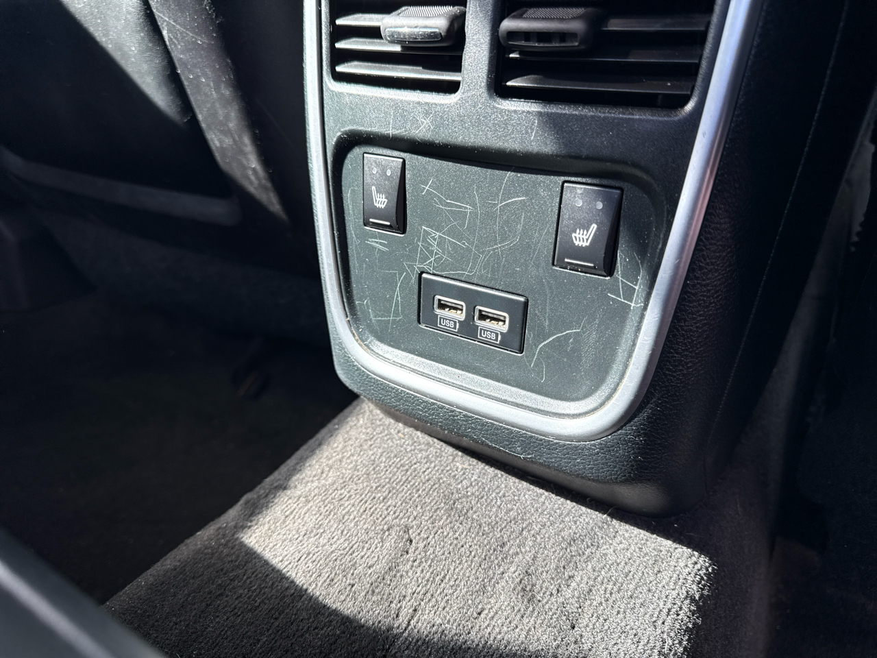 Dodge Charger 4dr Sdn SXT AWD 2015 Dodge Charger 4dr Sdn SXT AWD 2015