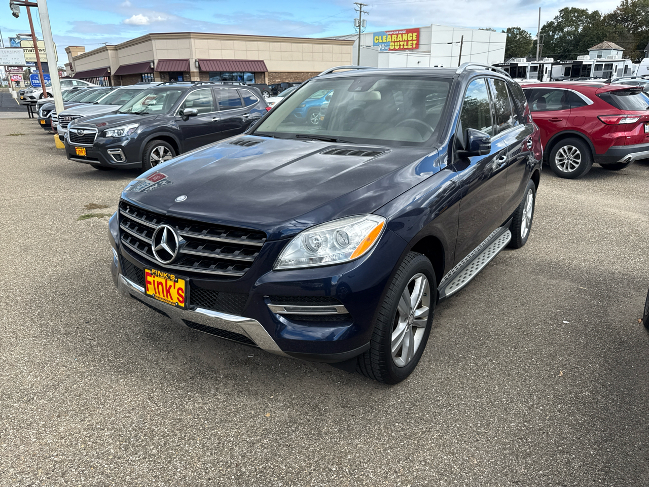 Mercedes-Benz M-Class 4MATIC 4dr ML 350 2015 Mercedes-Benz M-Class 4MATIC 4dr ML 350 2015