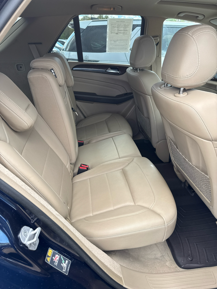 Mercedes-Benz M-Class 4MATIC 4dr ML 350 2015 Mercedes-Benz M-Class 4MATIC 4dr ML 350 2015