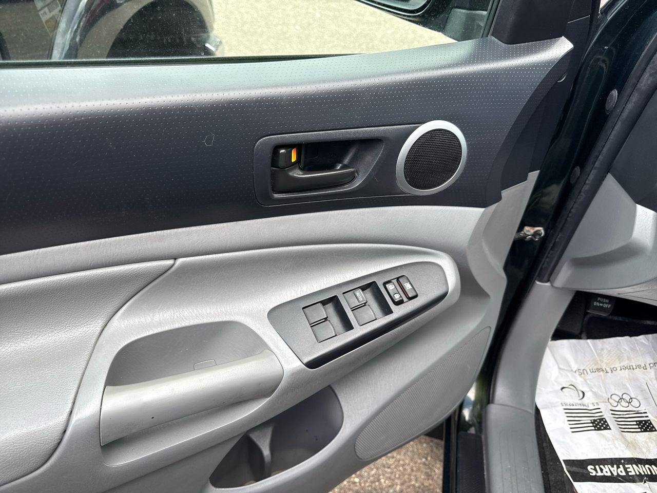 Toyota Tacoma 4WD Double Cab V6 MT (Natl) 2013 Toyota Tacoma 4WD Double Cab V6 MT (Natl) 2013