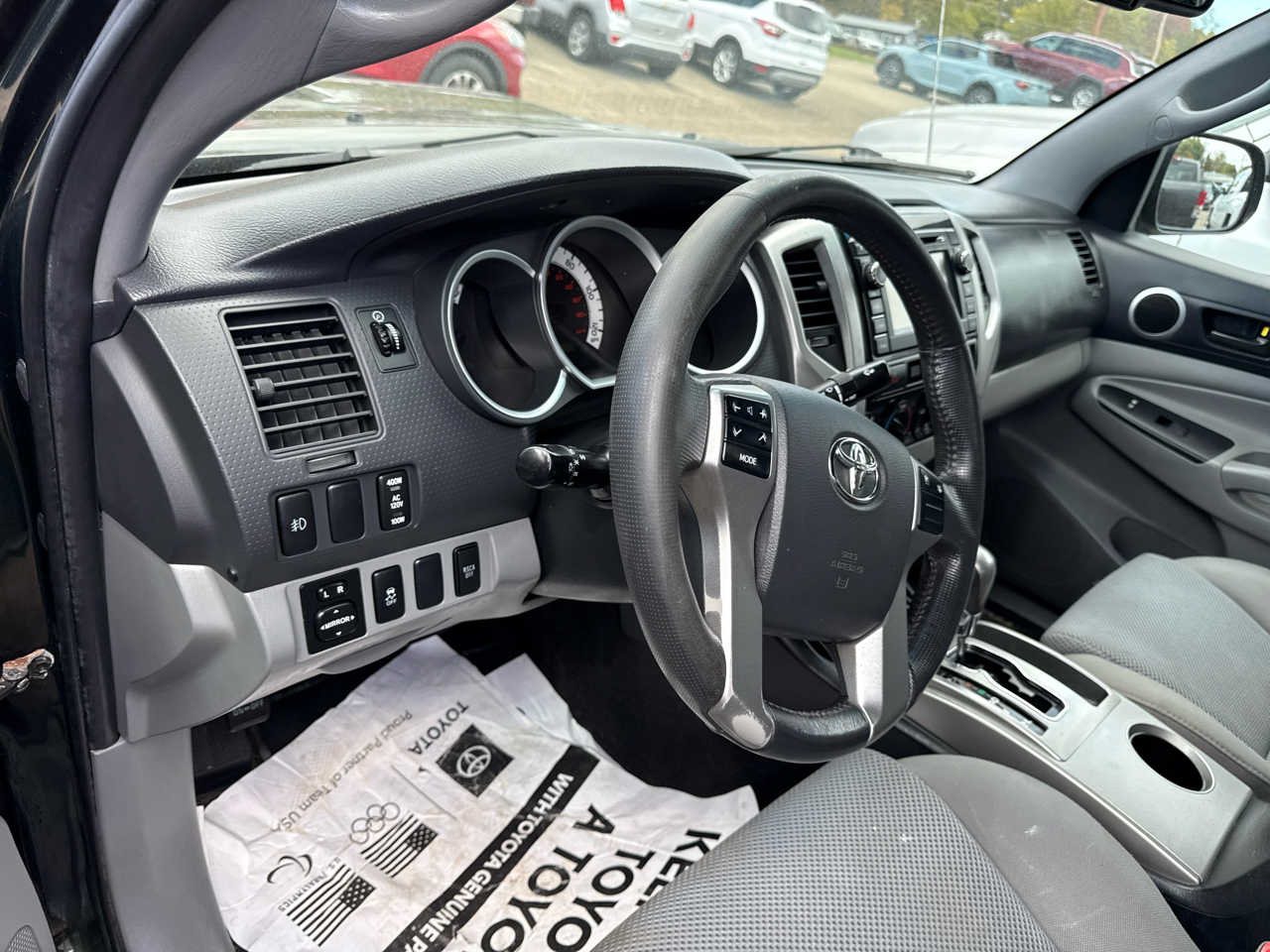 Toyota Tacoma 4WD Double Cab V6 MT (Natl) 2013 Toyota Tacoma 4WD Double Cab V6 MT (Natl) 2013