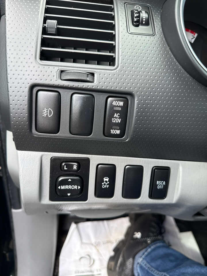 Toyota Tacoma 4WD Double Cab V6 MT (Natl) 2013 Toyota Tacoma 4WD Double Cab V6 MT (Natl) 2013