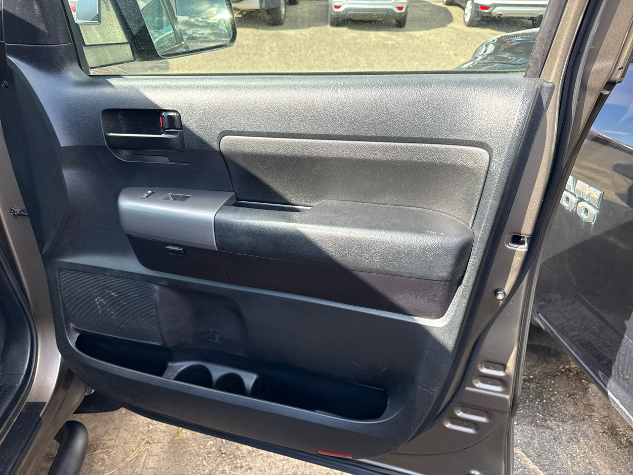 Toyota Tundra 4WD Truck CrewMax 5.7L FFV V8 6-Spd AT (Natl) 2012 Toyota Tundra 4WD Truck CrewMax 5.7L FFV V8 6-Spd AT (Natl) 2012