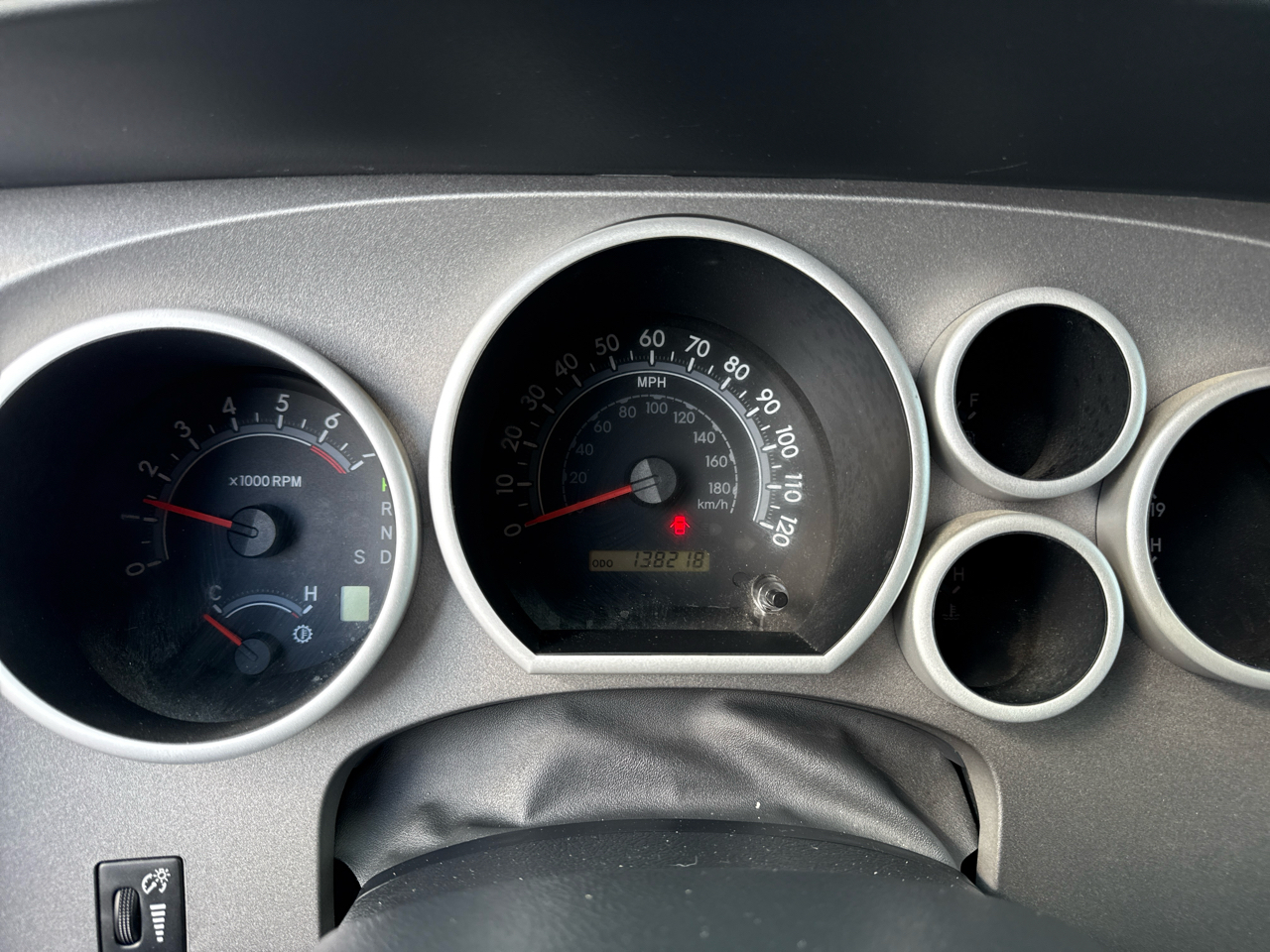 Toyota Tundra 4WD Truck CrewMax 5.7L FFV V8 6-Spd AT (Natl) 2012 Toyota Tundra 4WD Truck CrewMax 5.7L FFV V8 6-Spd AT (Natl) 2012