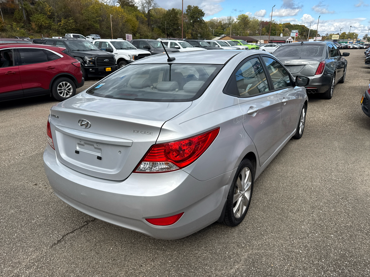Hyundai Accent 4dr Sdn Auto GLS 2014 Hyundai Accent 4dr Sdn Auto GLS 2014