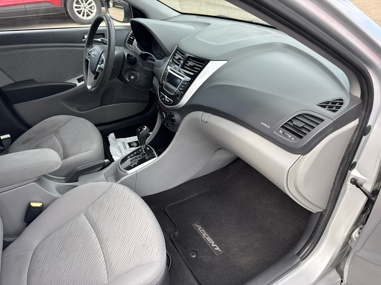 Hyundai Accent 4dr Sdn Auto GLS 2014 Hyundai Accent 4dr Sdn Auto GLS 2014