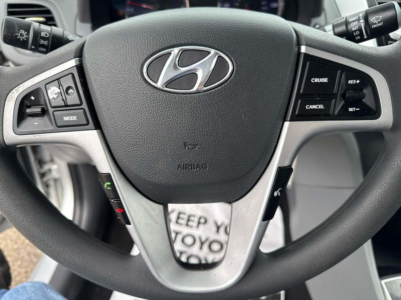 Hyundai Accent 4dr Sdn Auto GLS 2014 Hyundai Accent 4dr Sdn Auto GLS 2014