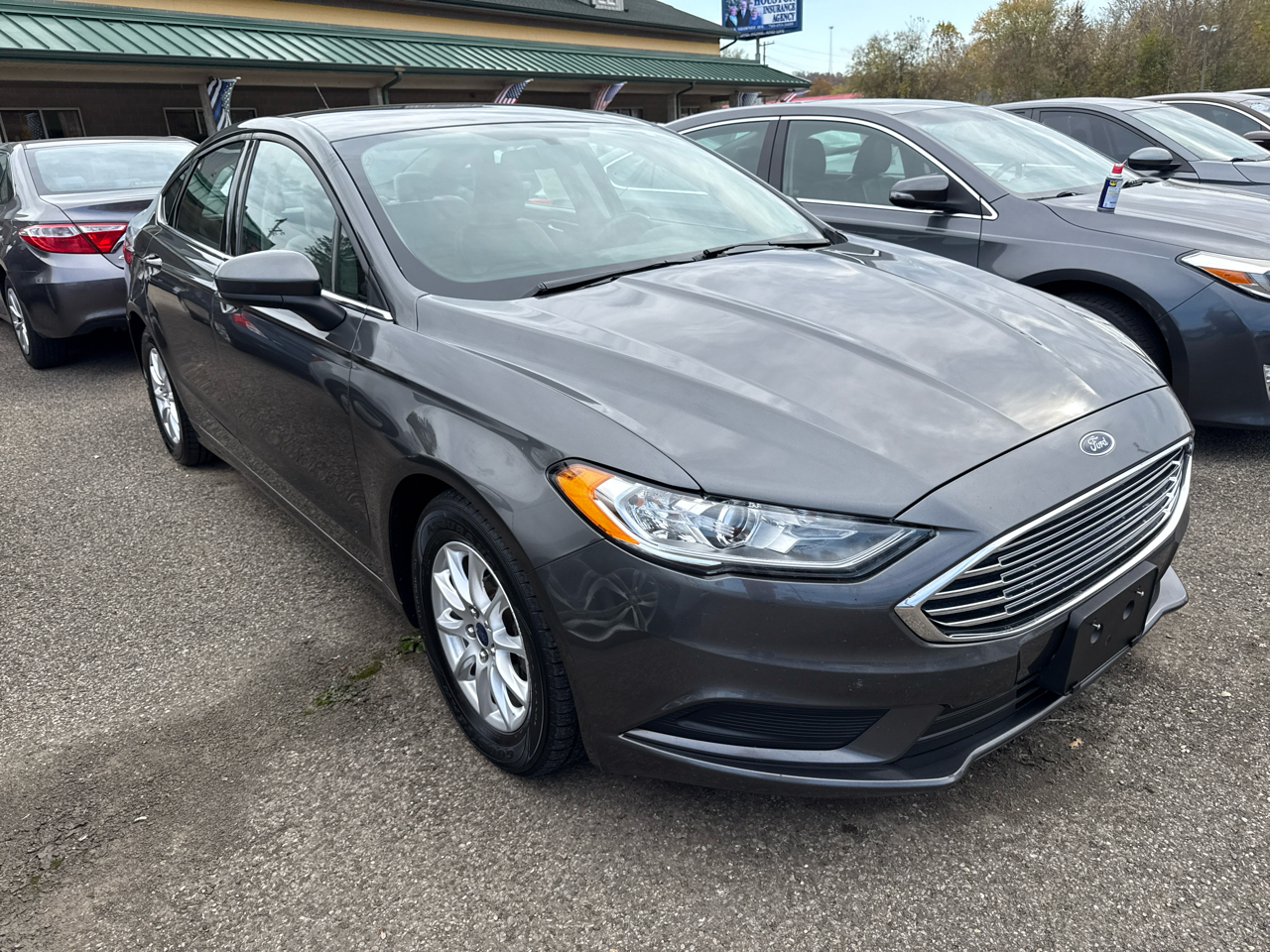 Ford Fusion S FWD 2018