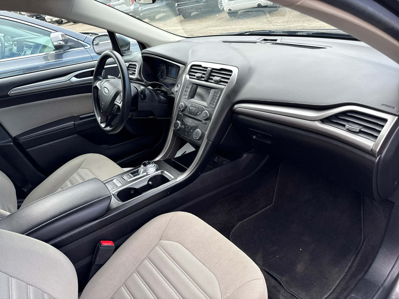 Ford Fusion S FWD 2018