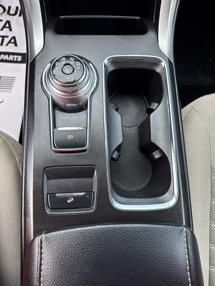 Ford Fusion S FWD 2018