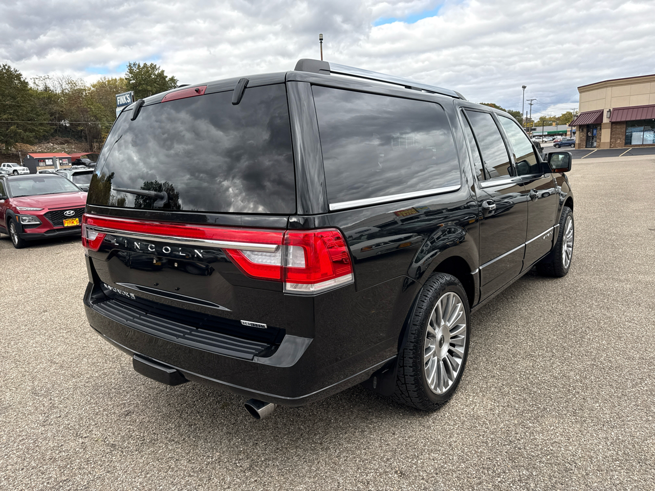 Lincoln Navigator L 4WD 4dr 2015 Lincoln Navigator L 4WD 4dr 2015