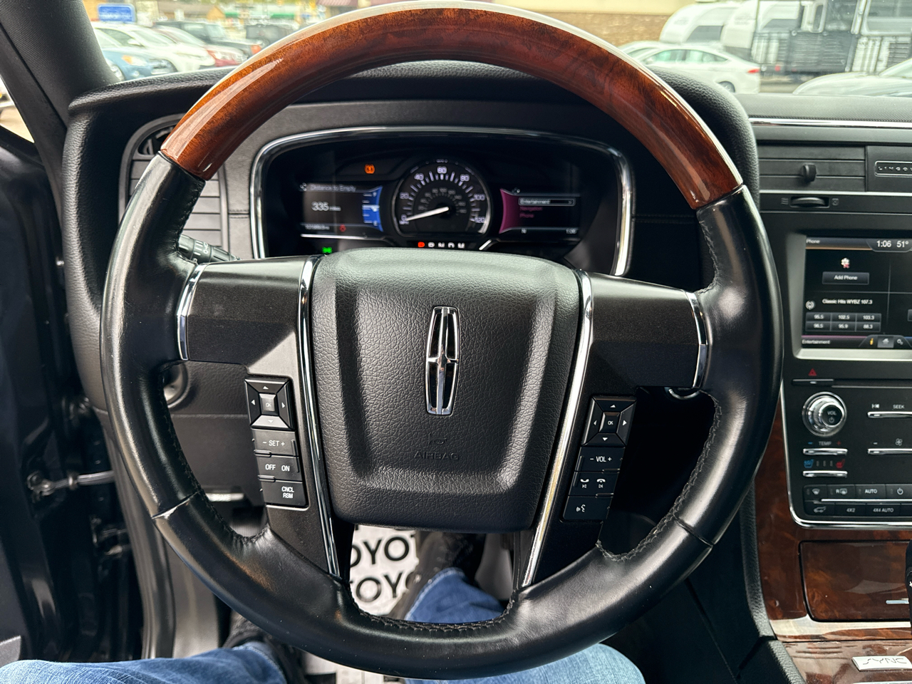 Lincoln Navigator L 4WD 4dr 2015 Lincoln Navigator L 4WD 4dr 2015