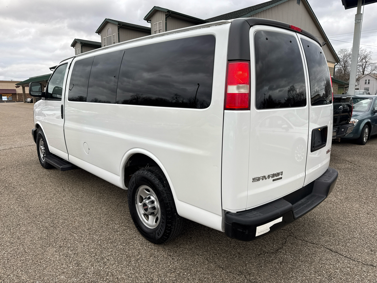 GMC Savana Passenger RWD 2500 135" LS 2016