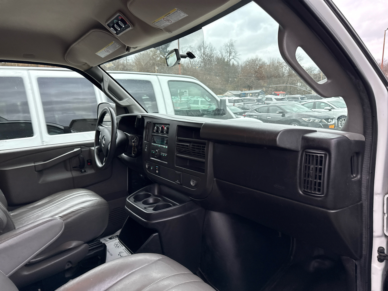 GMC Savana Passenger RWD 2500 135" LS 2016