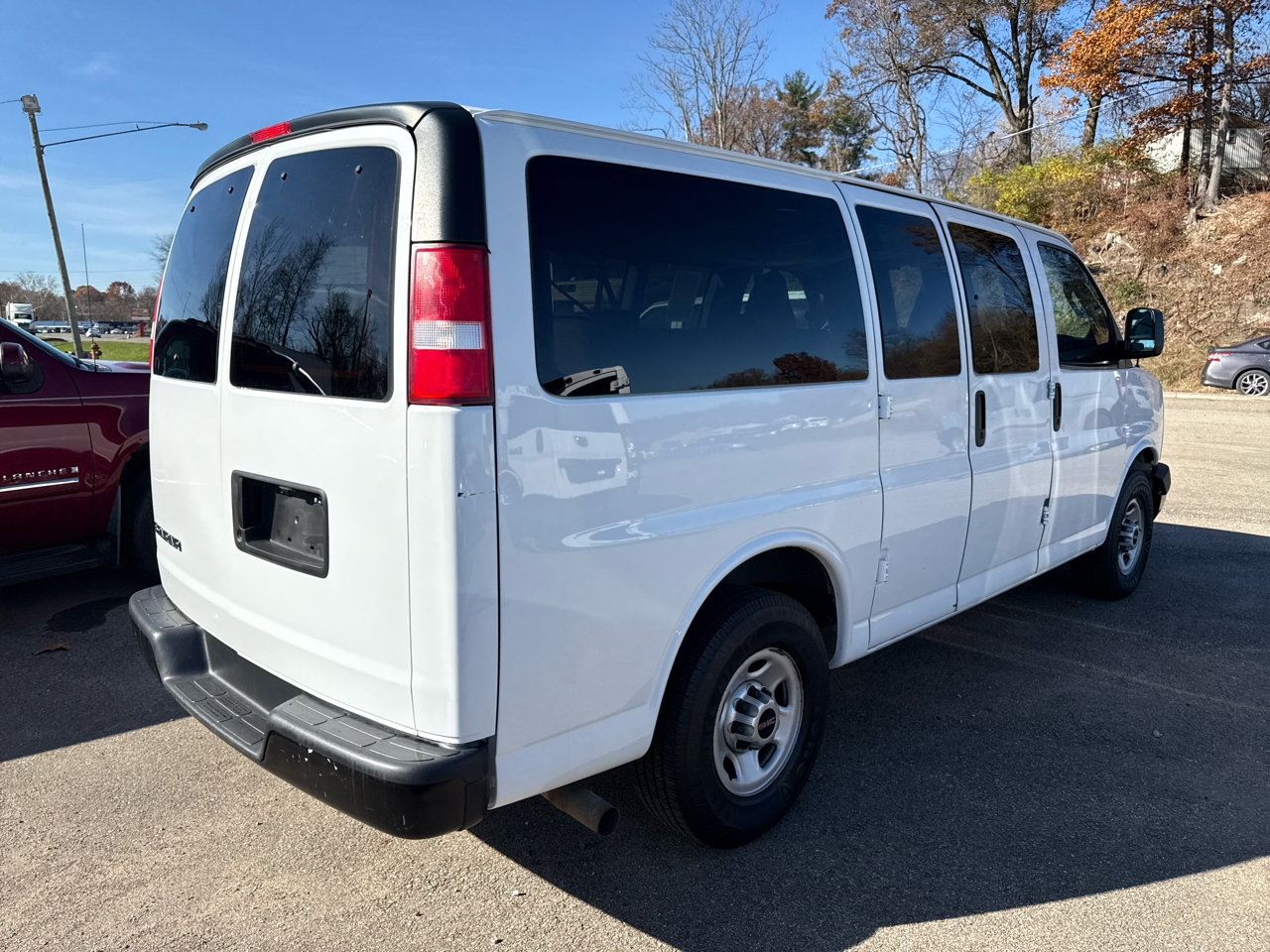 GMC Savana Passenger RWD 2500 135" LS 2017