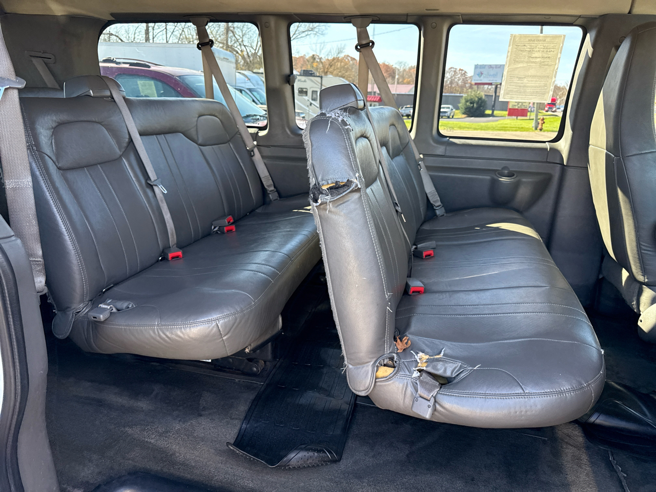 GMC Savana Passenger RWD 2500 135" LS 2017