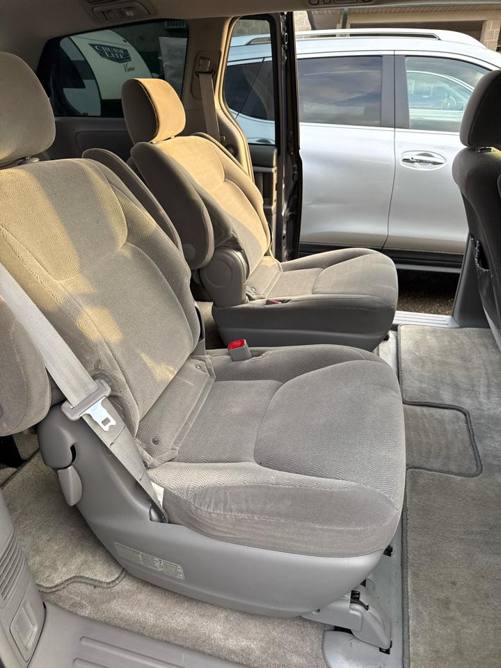 Toyota Sienna 5dr 7-Pass Van XLE FWD (Natl) 2008