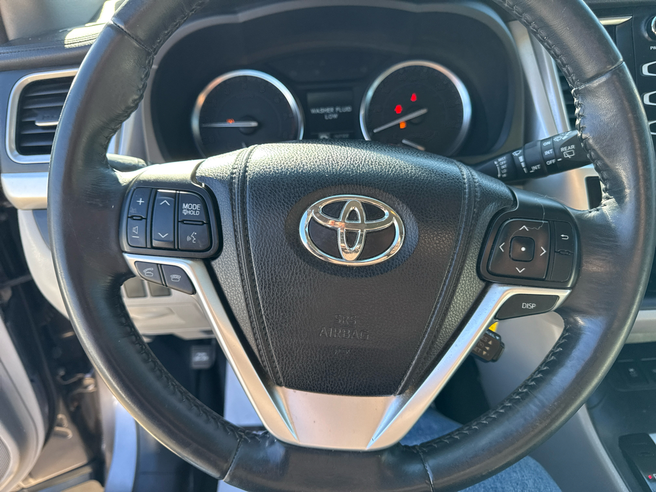 Toyota Highlander AWD 4dr V6 LE (Natl) 2015