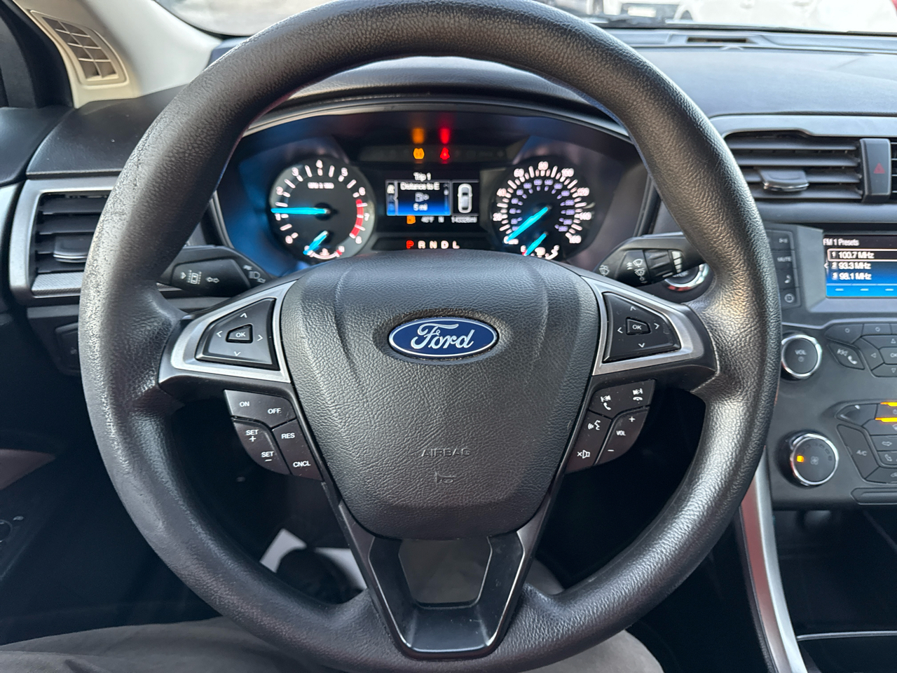 Ford Fusion S FWD 2019