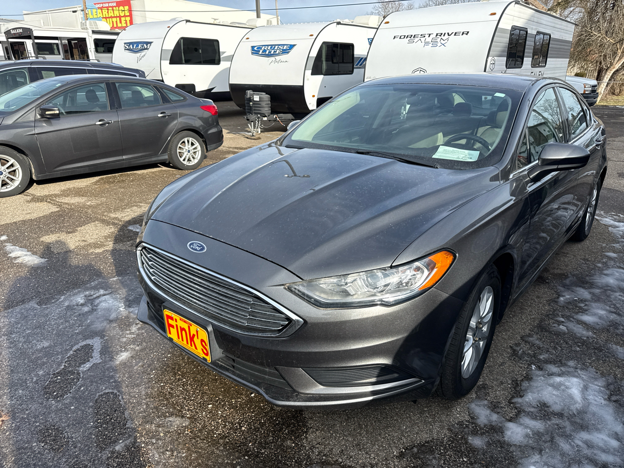 Ford Fusion S FWD 2017