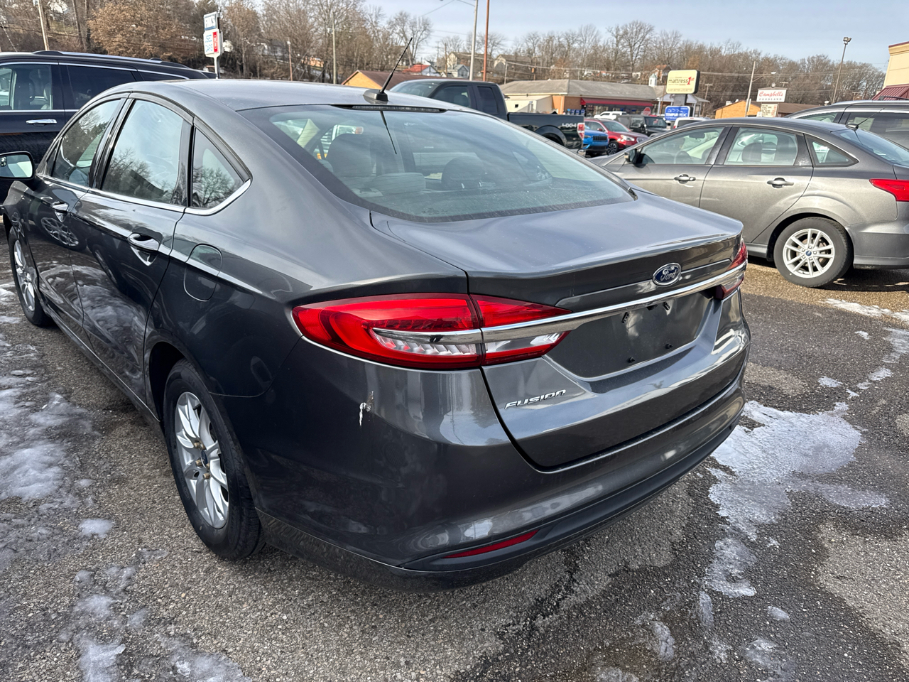 Ford Fusion S FWD 2017
