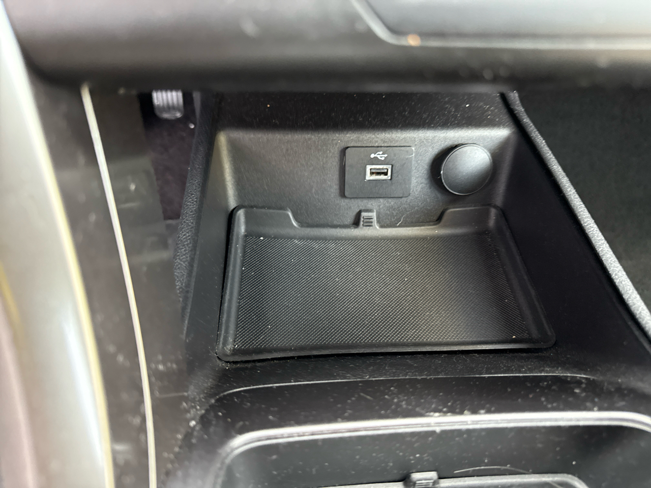 Ford Fusion S FWD 2017