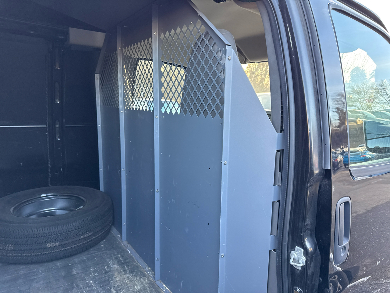 GMC Savana Cargo Van RWD 3500 155" 2016