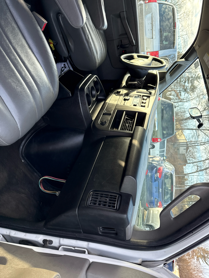 GMC Savana Passenger RWD 3500 155" LS w/1LS 2017