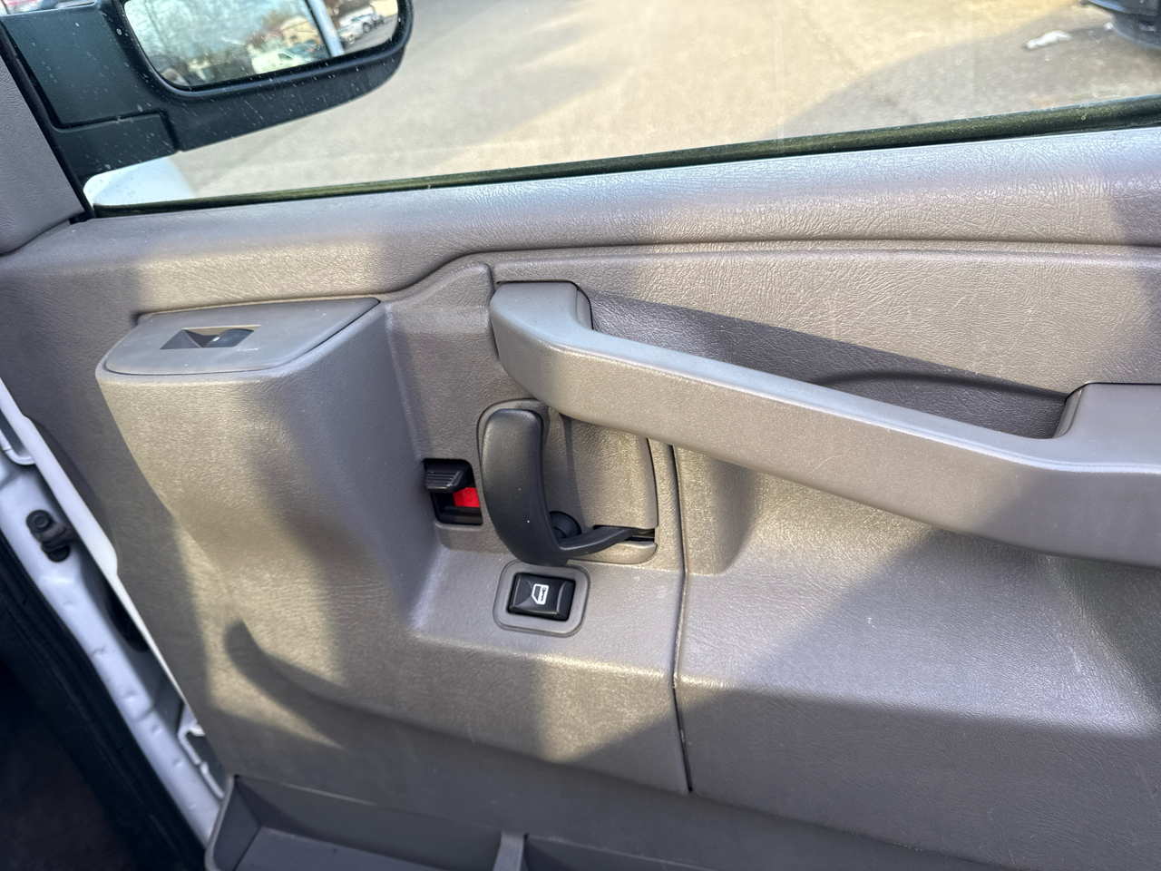 GMC Savana Passenger RWD 3500 155" LS w/1LS 2017