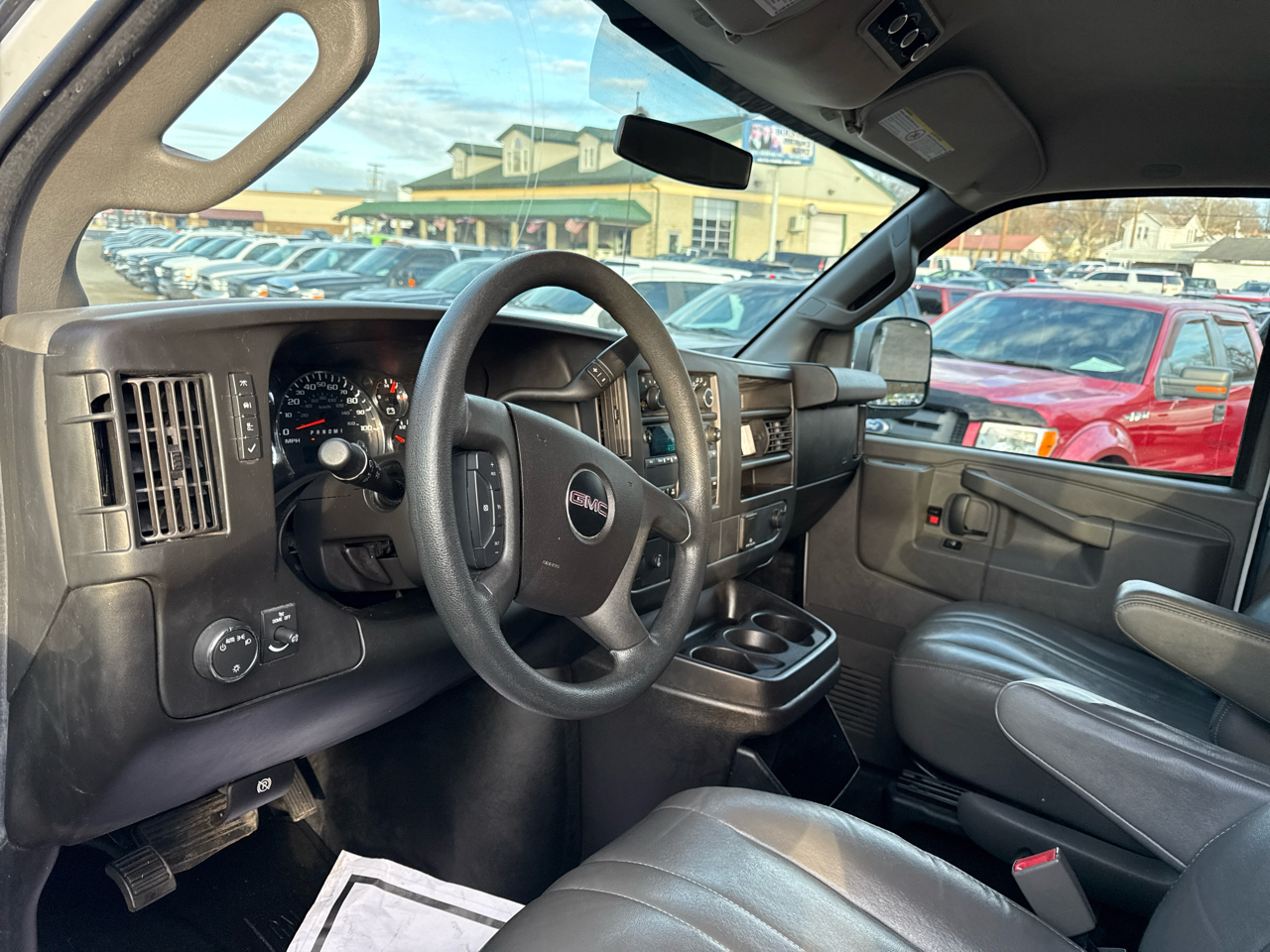 GMC Savana Passenger RWD 3500 155" LS w/1LS 2017