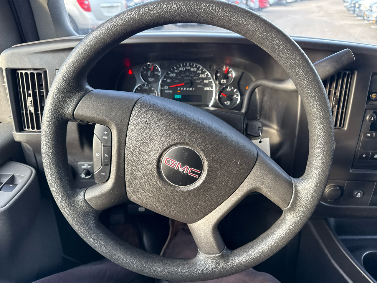 GMC Savana Passenger RWD 3500 155" LS w/1LS 2017