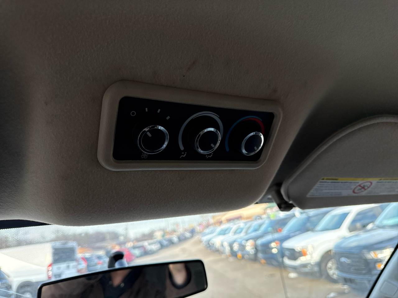 GMC Savana Passenger RWD 3500 155" LS w/1LS 2017