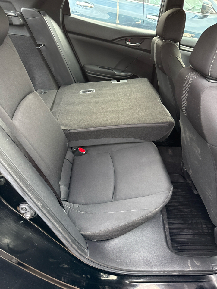 Honda Civic Hatchback LX CVT 2020