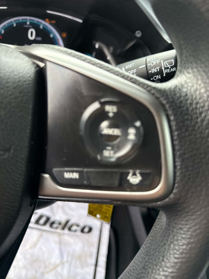 Honda Civic Hatchback LX CVT 2020