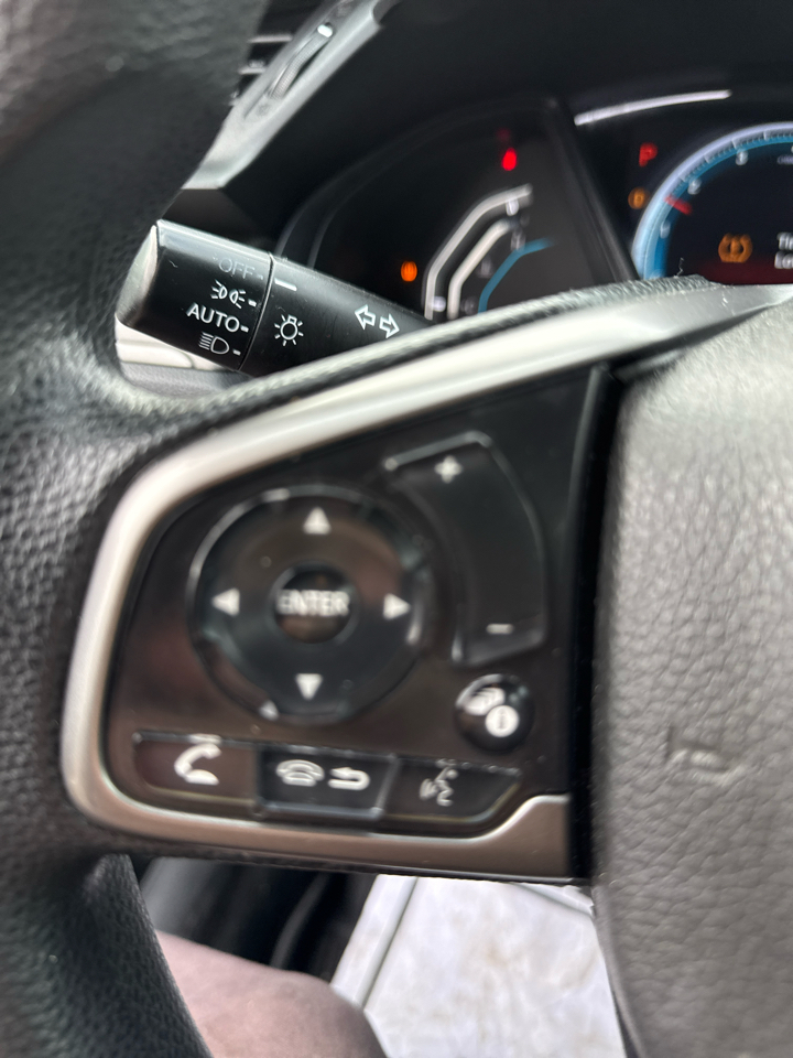 Honda Civic Hatchback LX CVT 2020