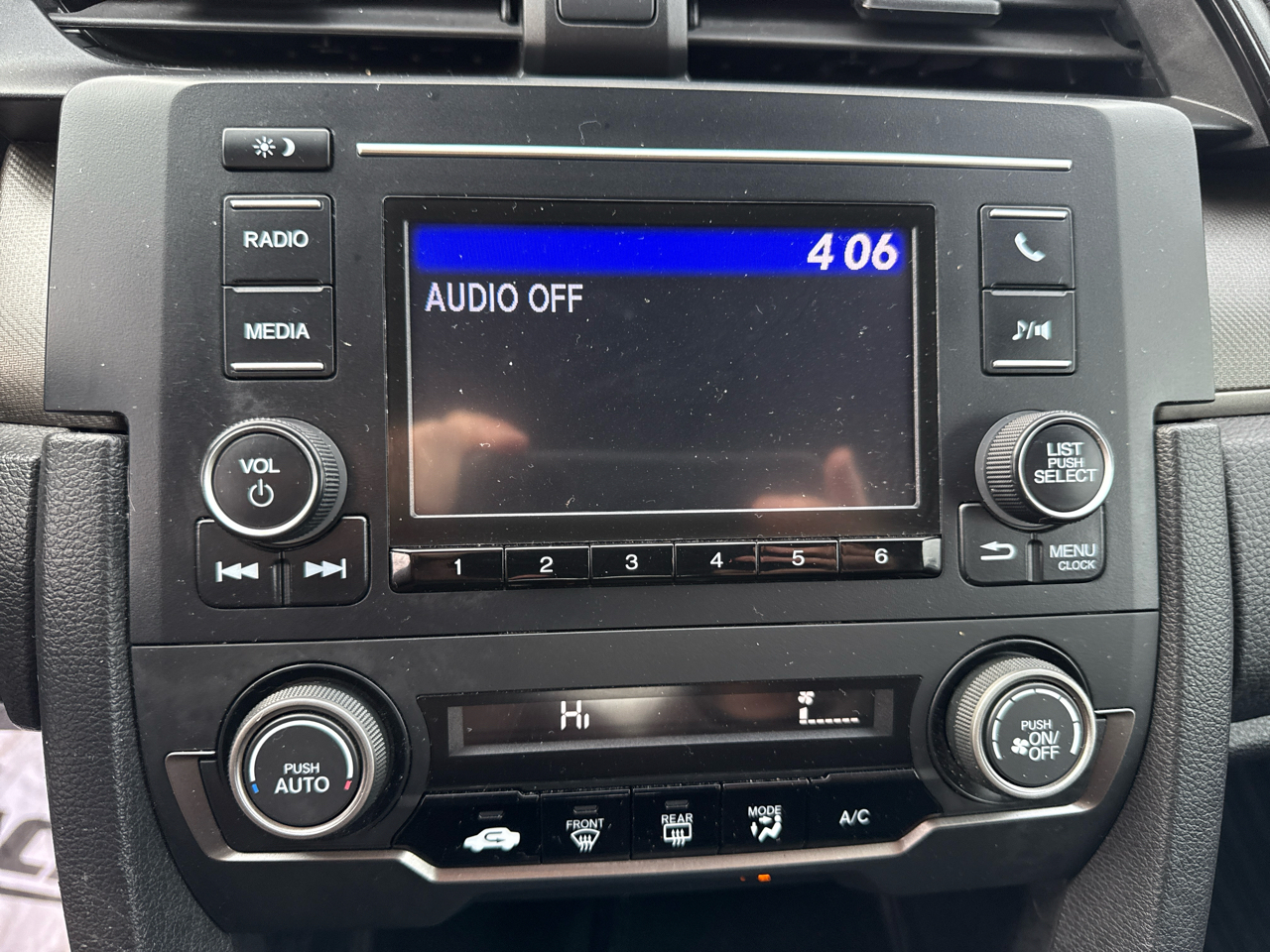 Honda Civic Hatchback LX CVT 2020