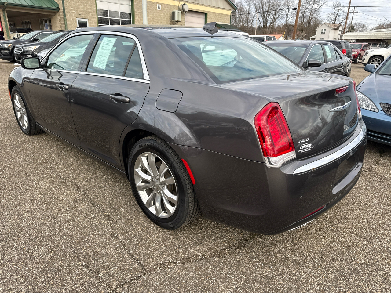 Chrysler 300 Touring L AWD 2021
