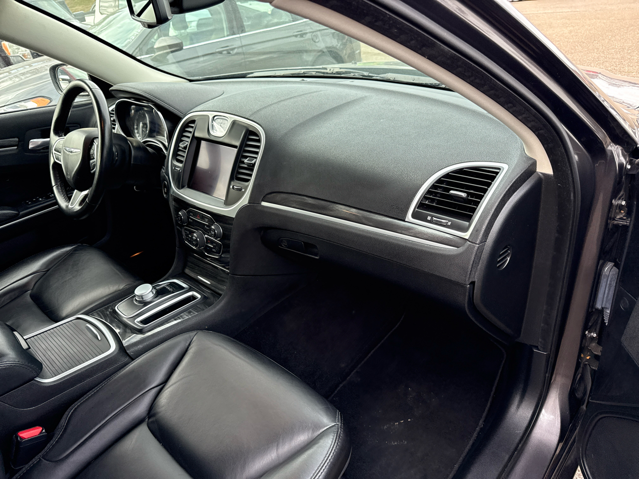 Chrysler 300 Touring L AWD 2021