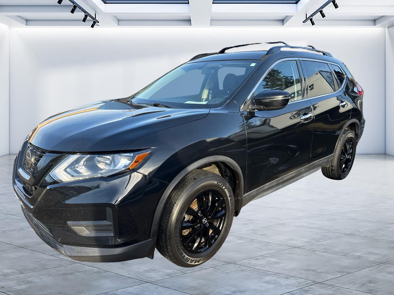 2018 Nissan Rogue SV's photo