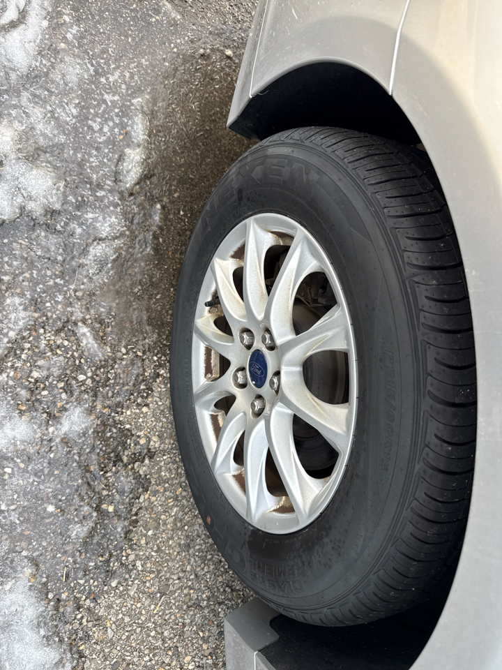 Ford Fusion S FWD 2017