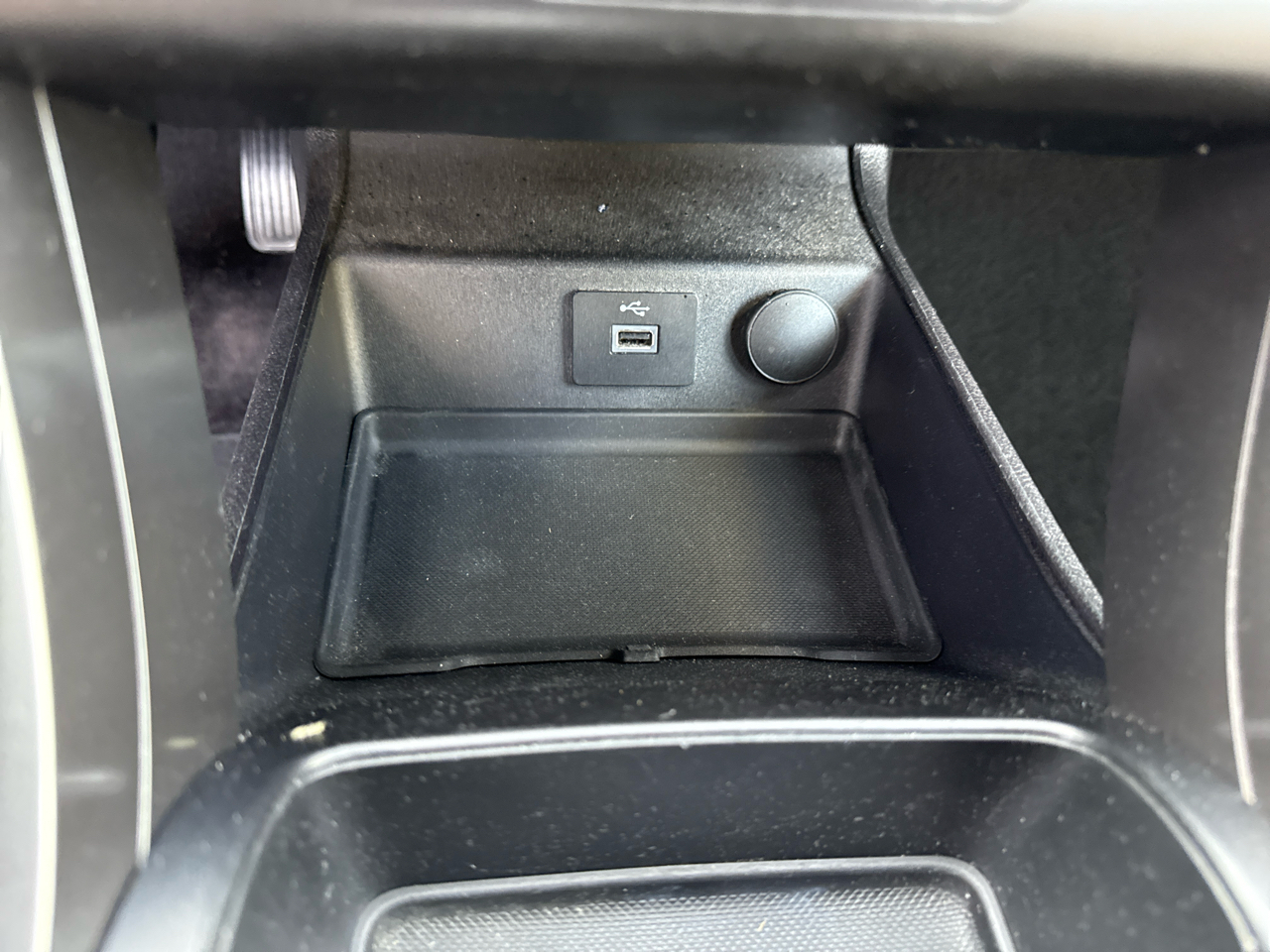 Ford Fusion S FWD 2017