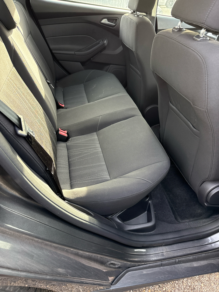 Ford Focus 4dr Sdn SE 2015