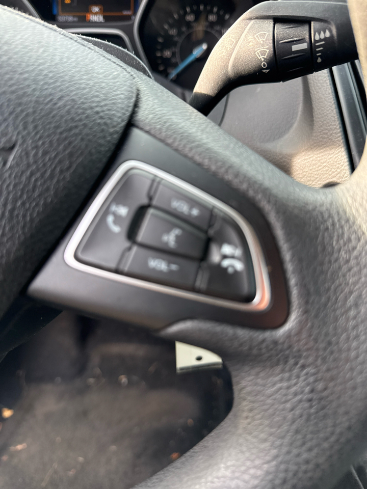 Ford Focus 4dr Sdn SE 2015